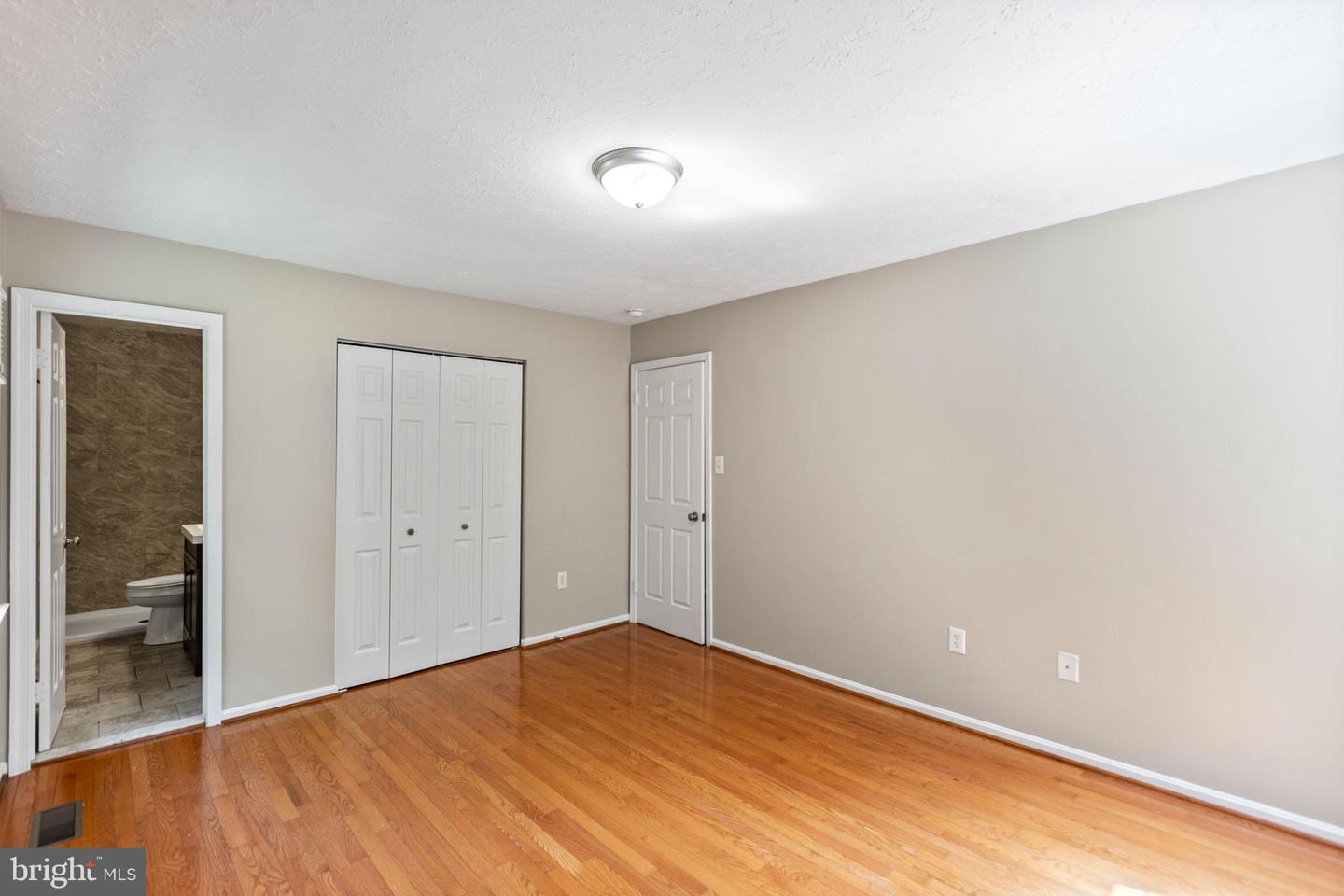 2324 Kent Ct Property Photo 12