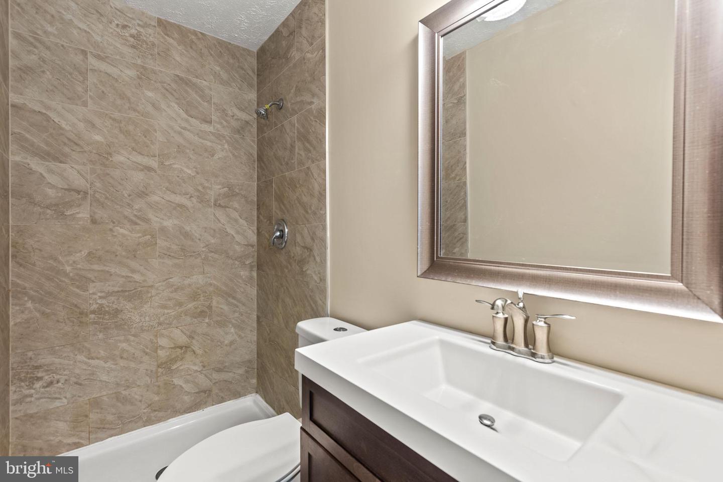 2324 Kent Ct Property Photo 14
