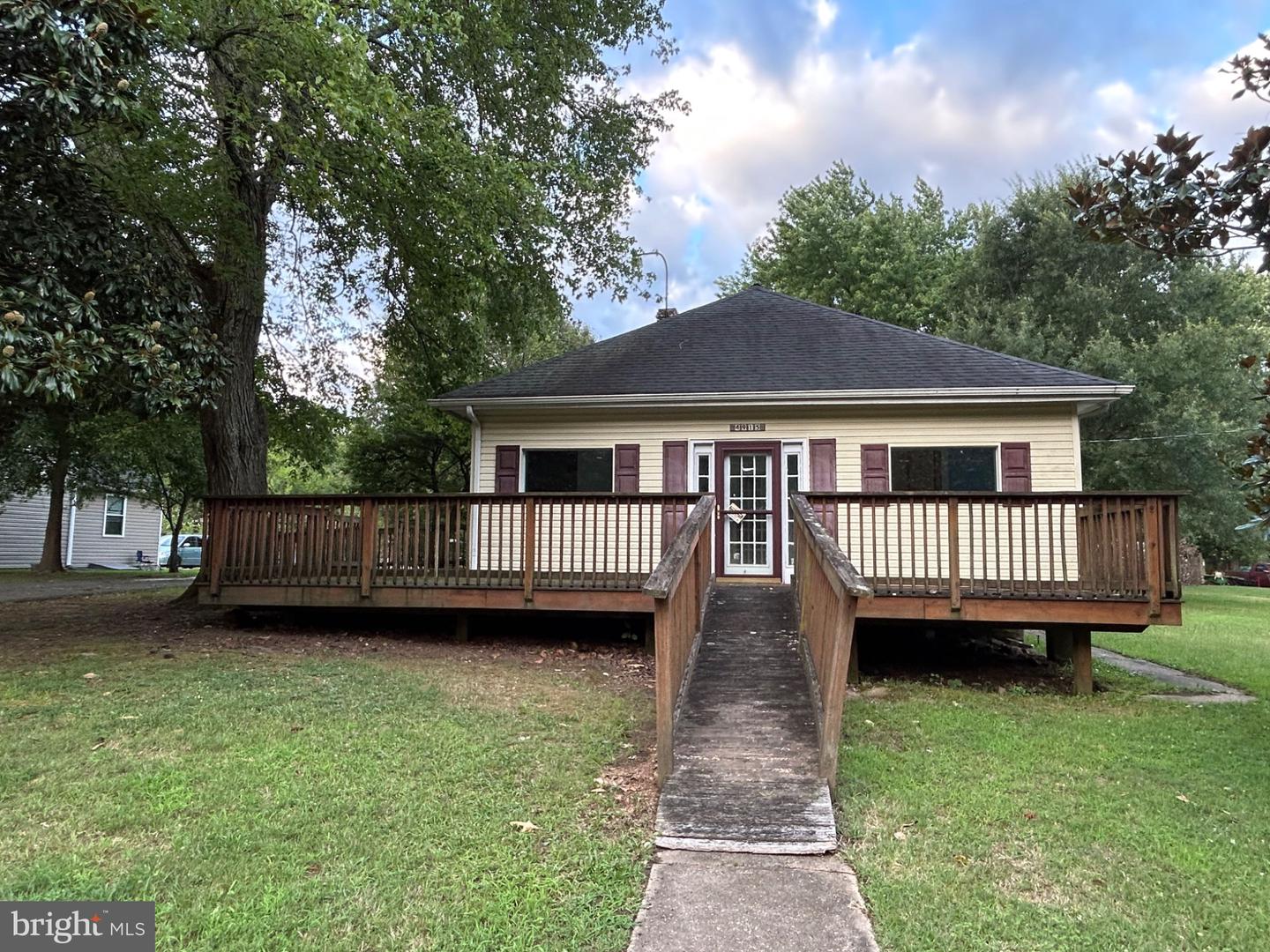 4915 Strauss Ave Property Photo 1