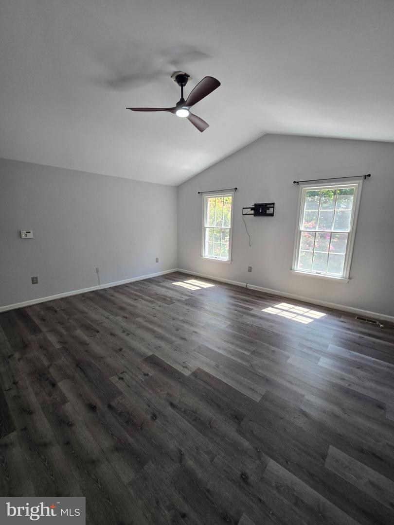 14004 Mount Eagle Ln Property Photo 31