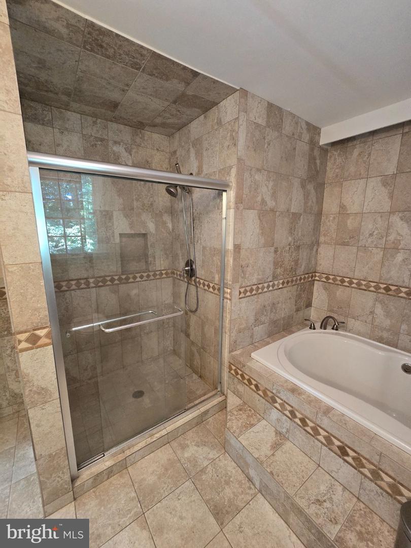 14004 Mount Eagle Ln Property Photo 37