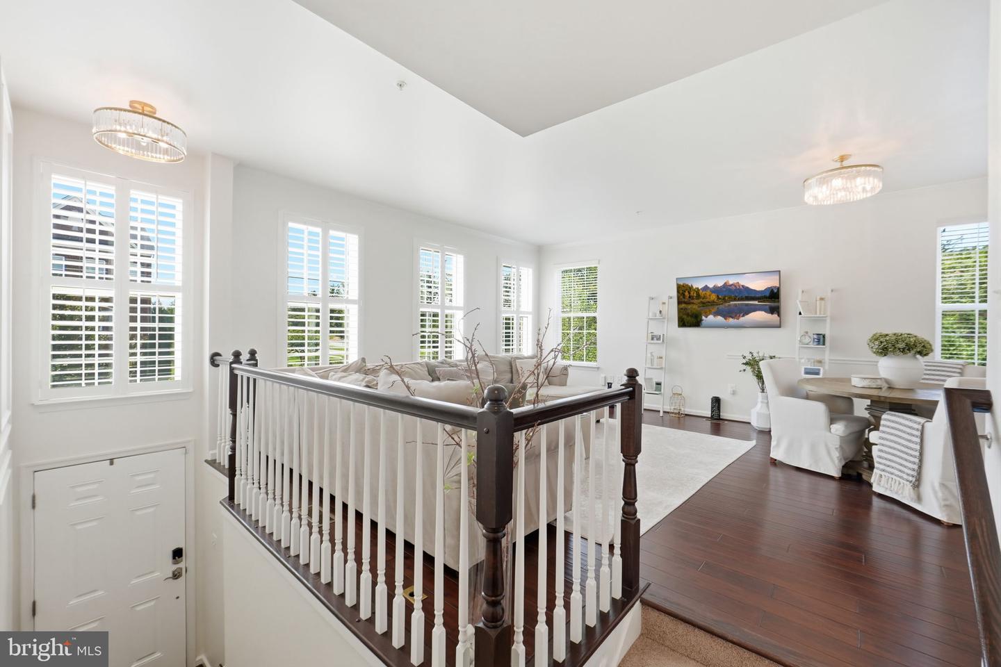 11360 Sandhurst Pl Property Photo 4