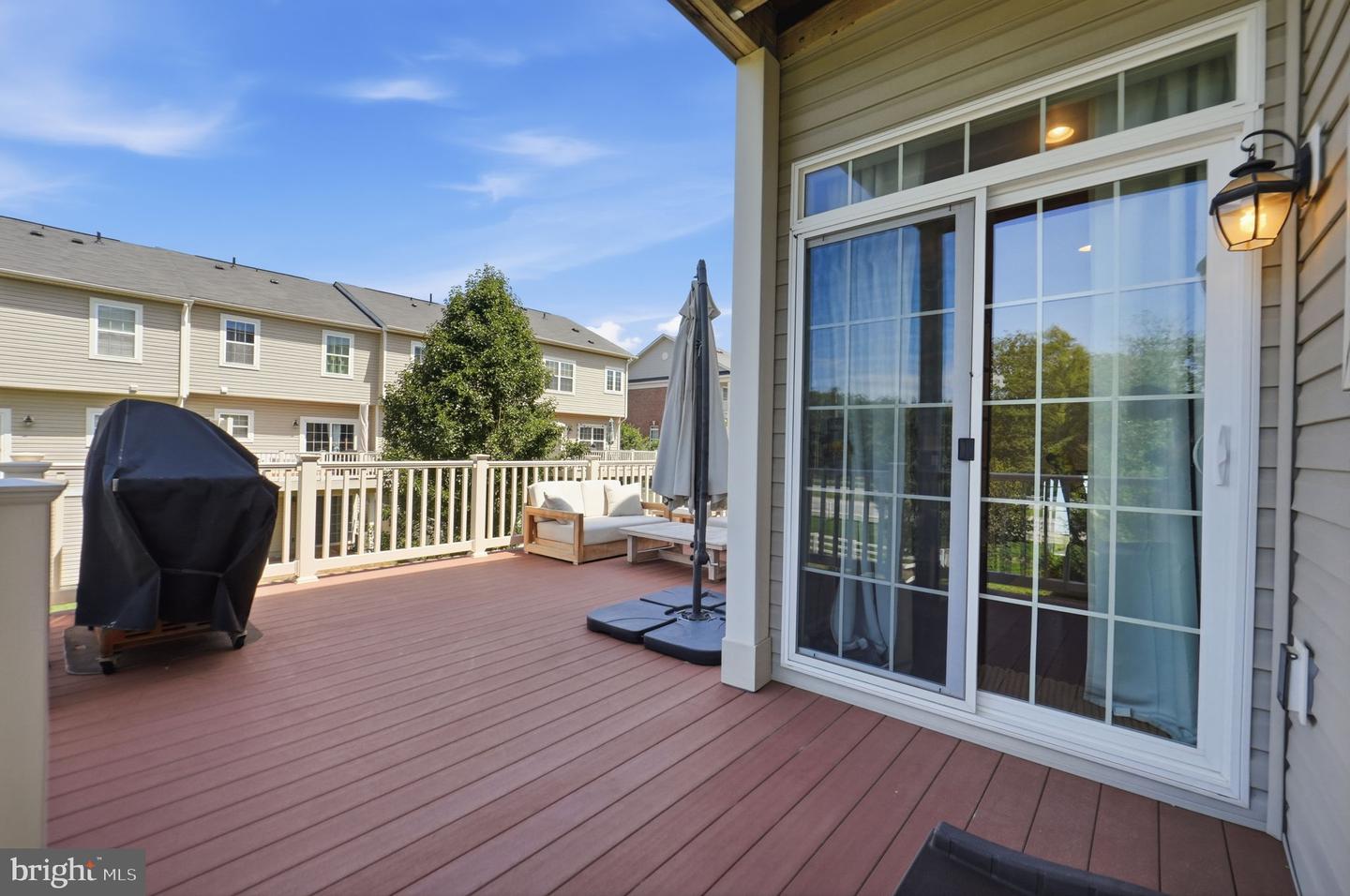11360 Sandhurst Pl Property Photo 12