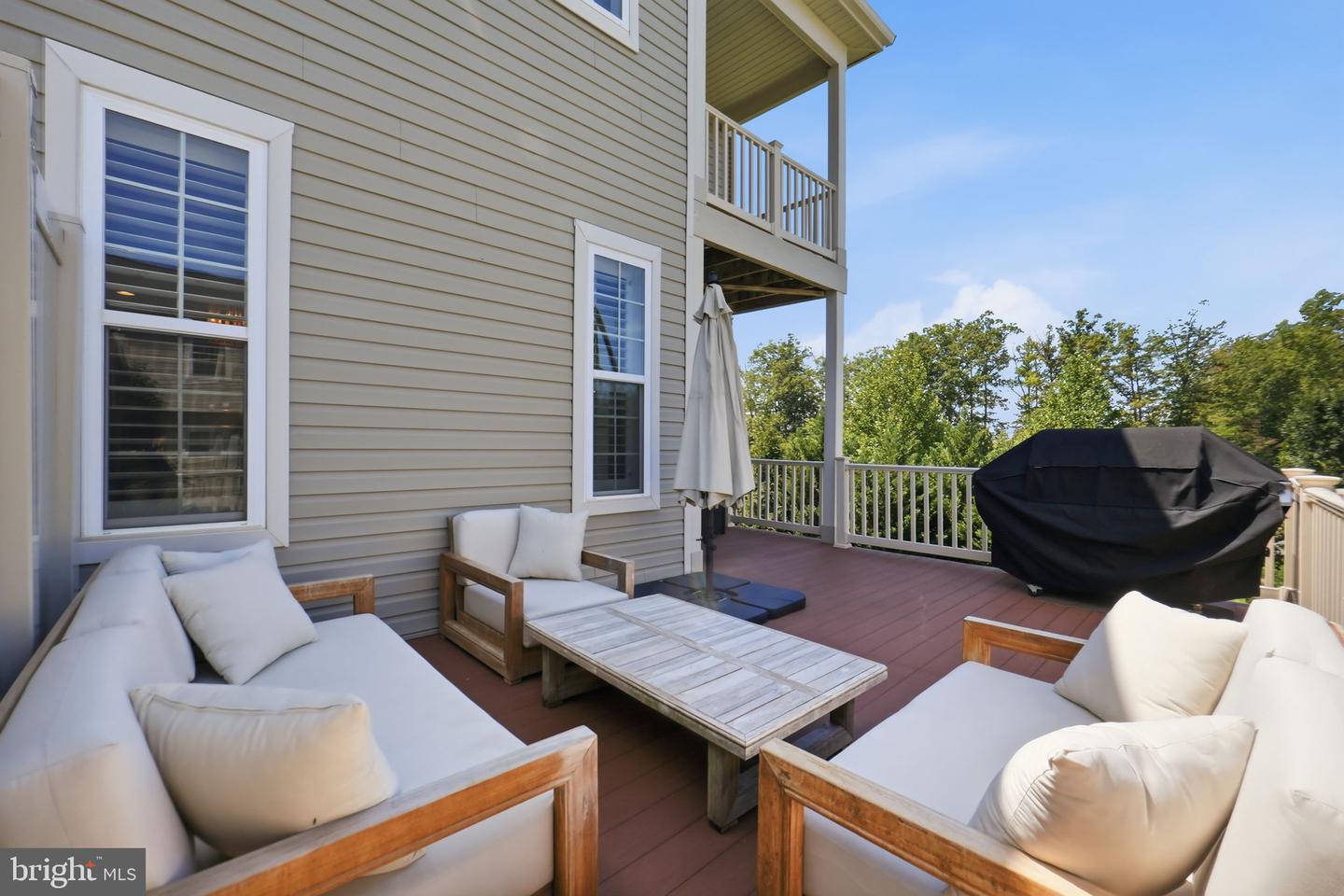 11360 Sandhurst Pl Property Photo 14