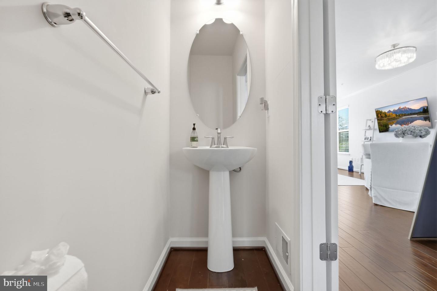 11360 Sandhurst Pl Property Photo 15