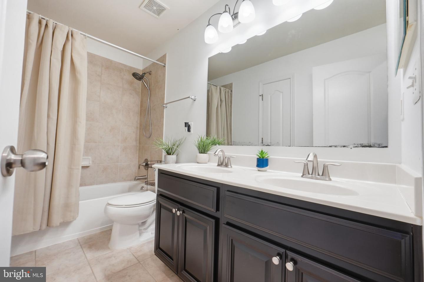 11360 Sandhurst Pl Property Photo 25