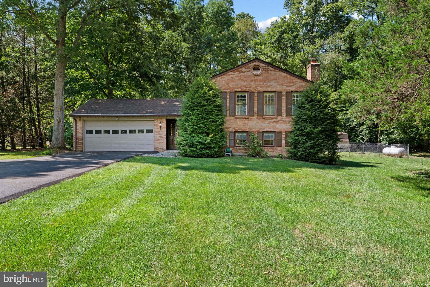 9242 MIMOSA DR
