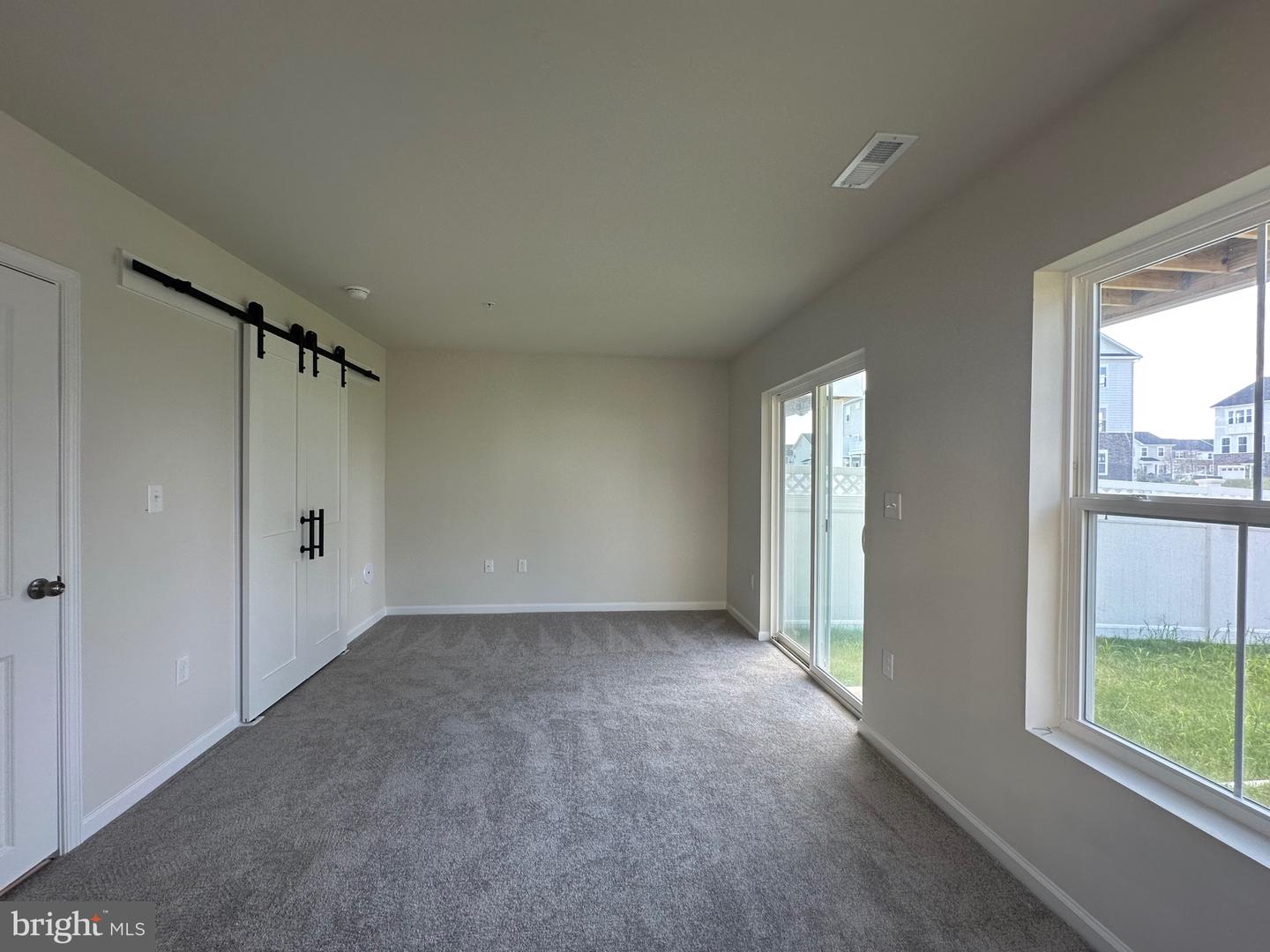 5631 Ludlow Pl Property Photo 5
