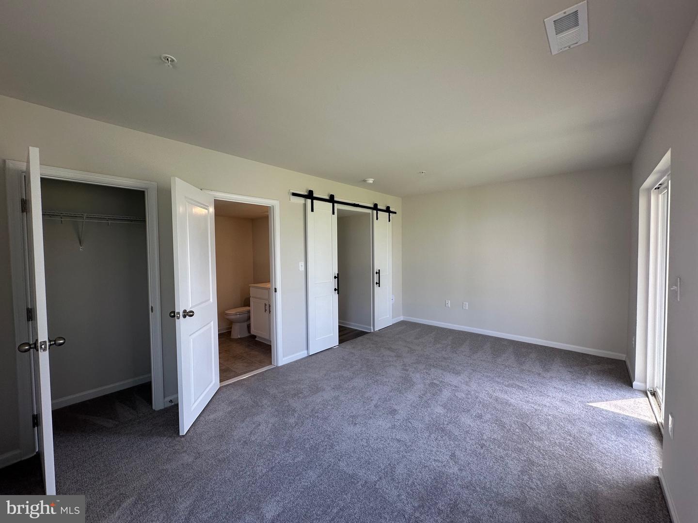 5631 Ludlow Pl Property Photo 6