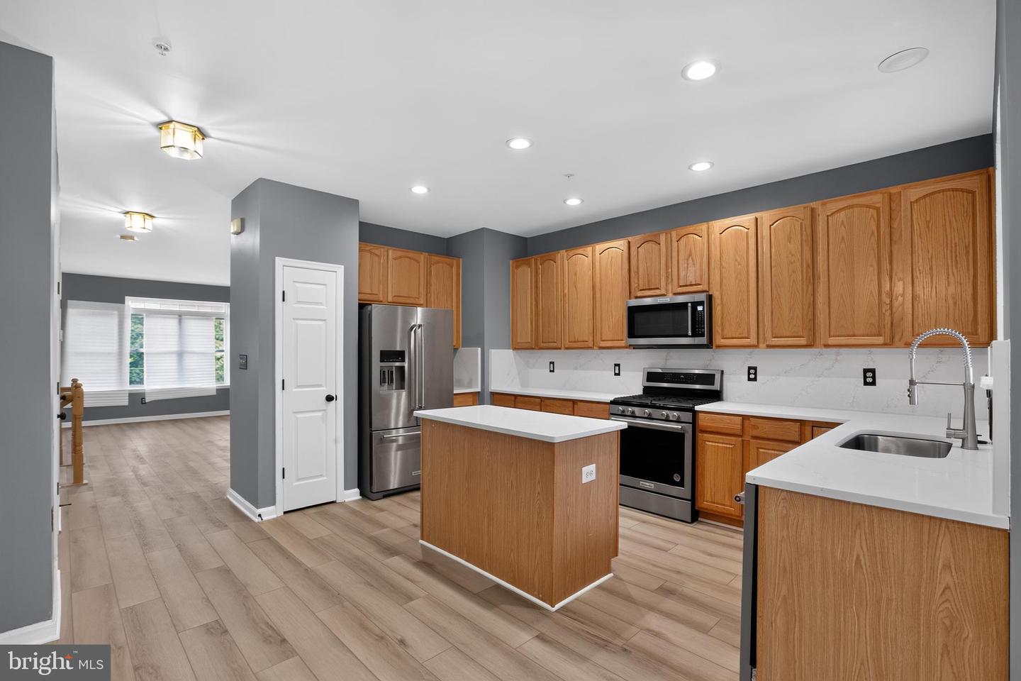 11500 Spyglass Pl Property Photo 5