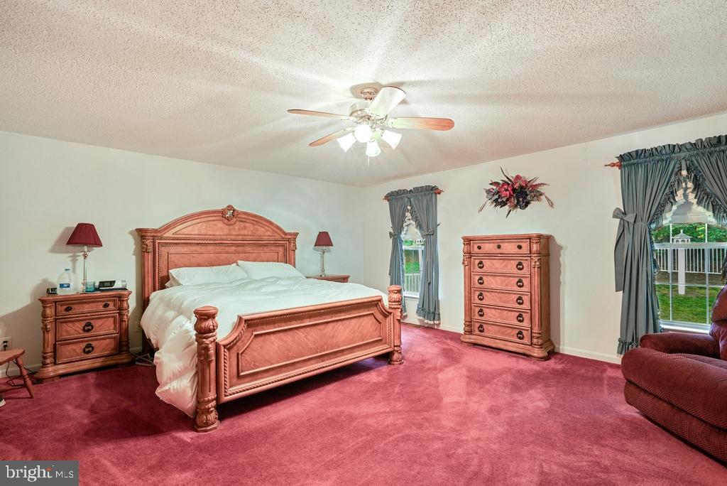 105 Cornwall Ct Property Photo 13