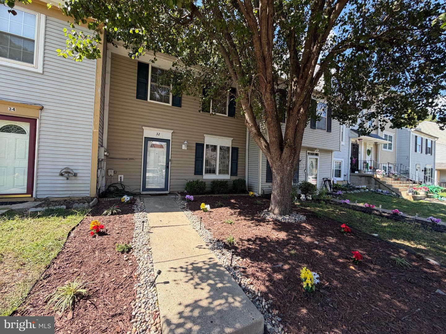 32 Meadowside Ct Property Photo 2