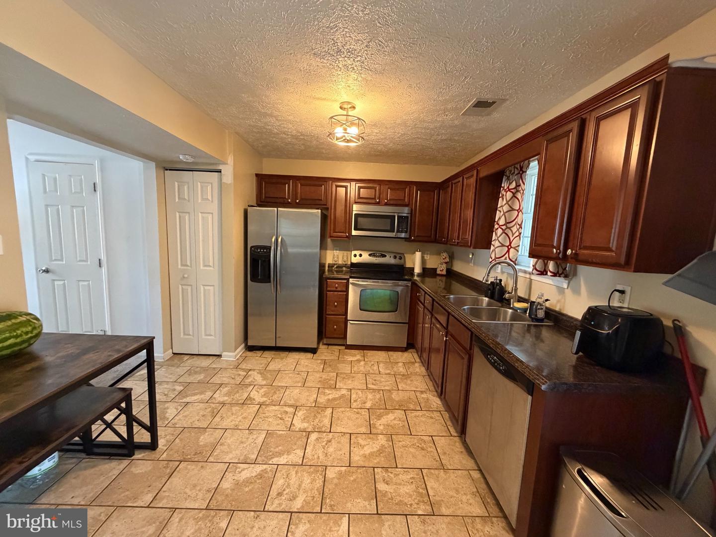 32 Meadowside Ct Property Photo 25