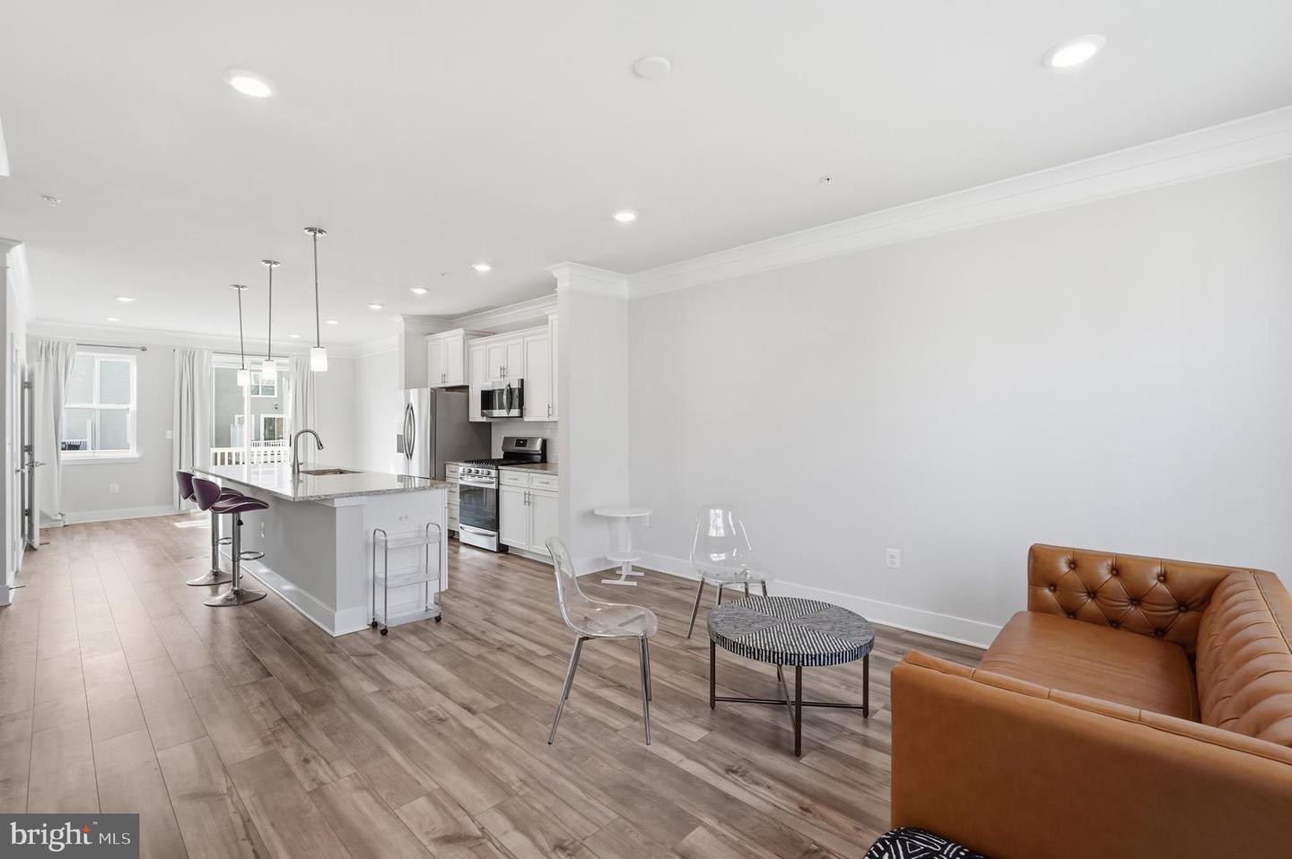 11504 Mary Shelley Pl Property Photo 6