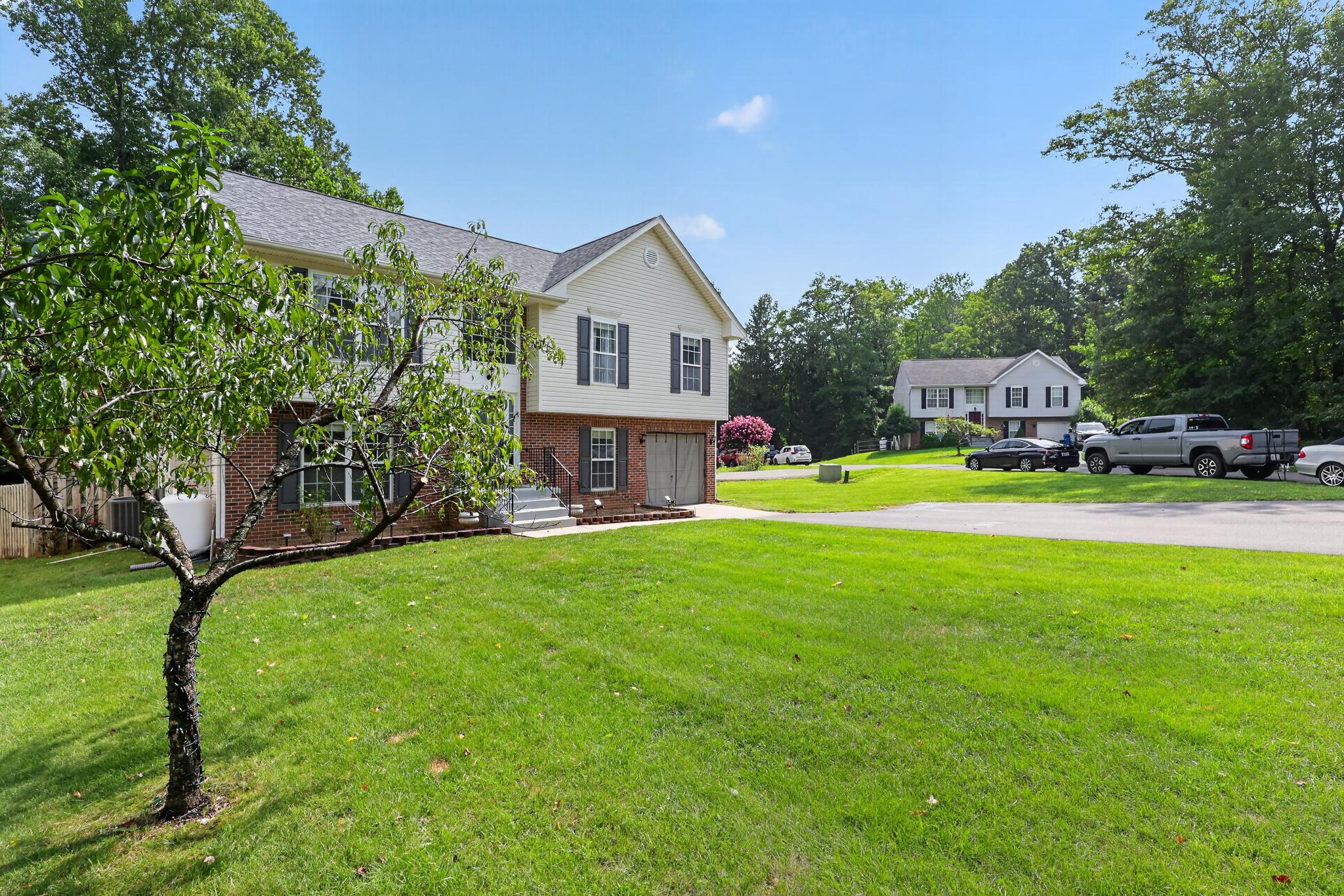 2075 Matta View Pl Property Photo 2