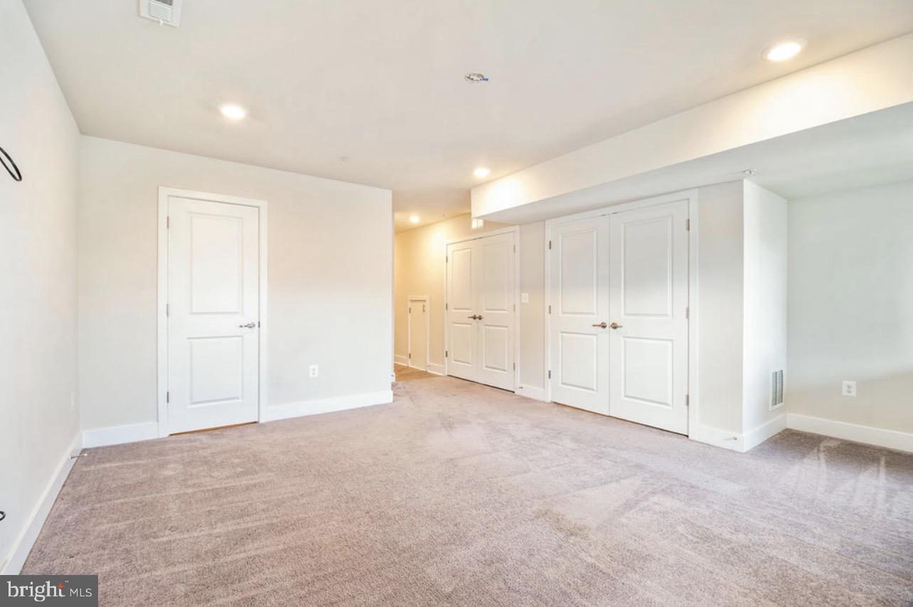 11687 Emily Dickinson Pl Property Photo 3
