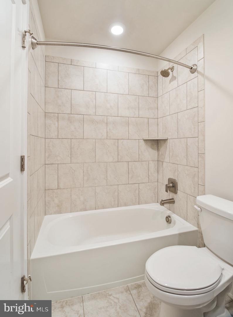 11687 Emily Dickinson Pl Property Photo 28