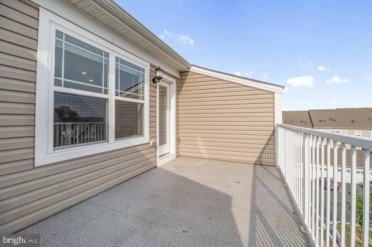11687 Emily Dickinson Pl Property Photo 32