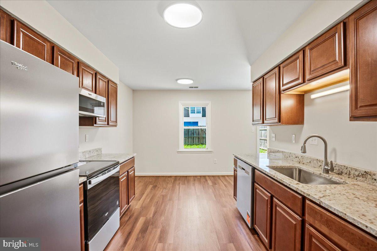 2 Park Square Ct Property Photo 10