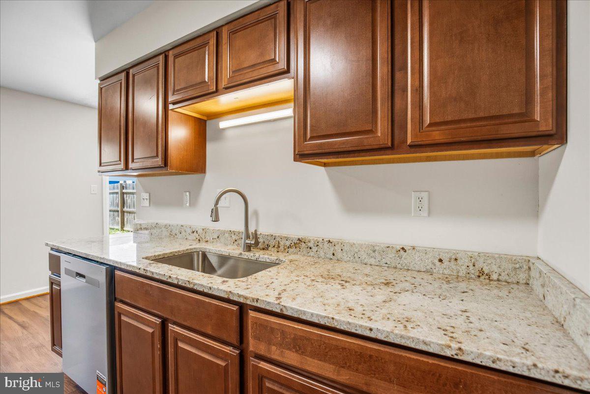 2 Park Square Ct Property Photo 11