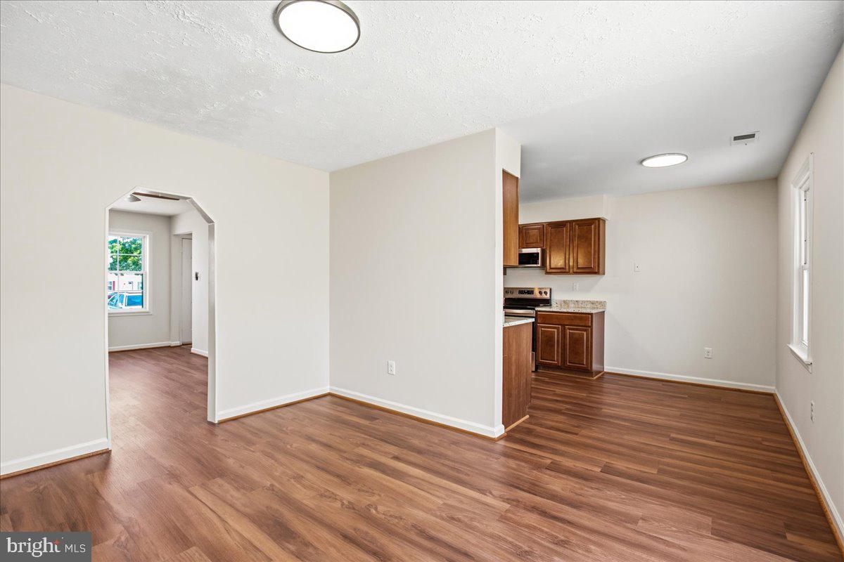2 Park Square Ct Property Photo 15