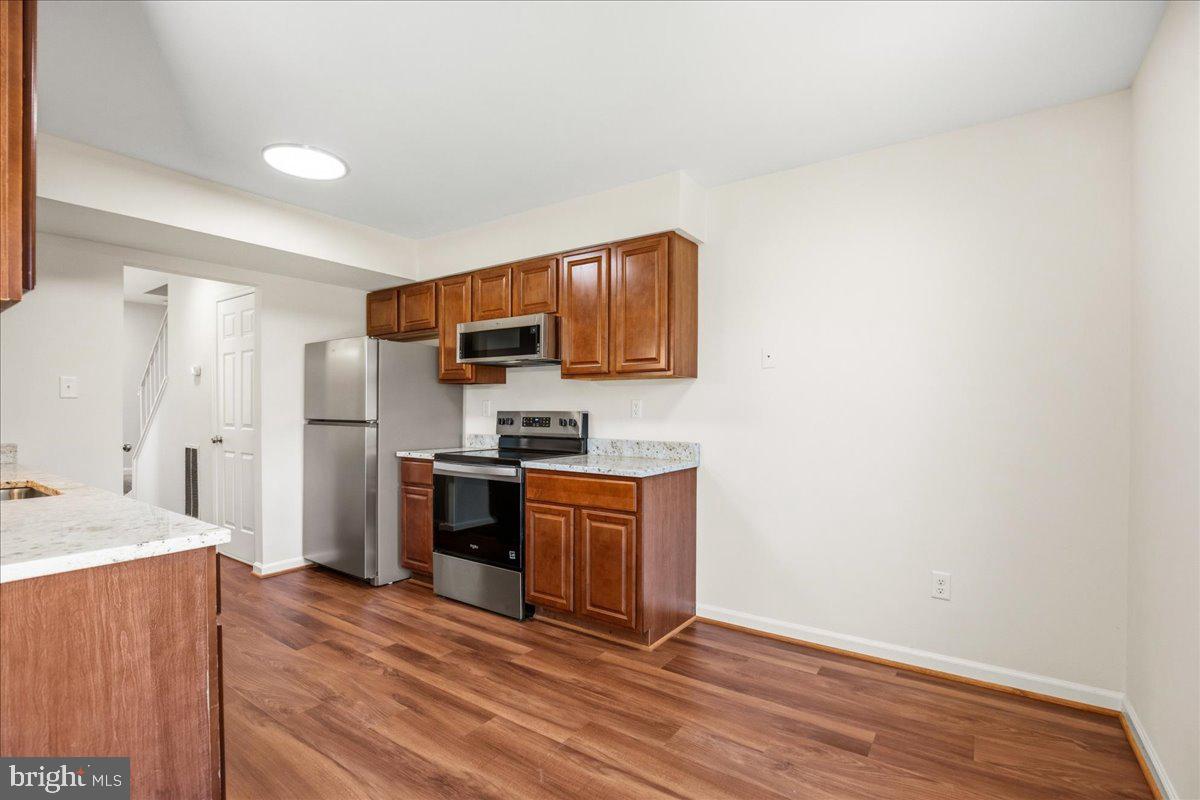 2 Park Square Ct Property Photo 16