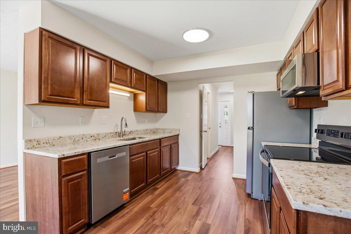 2 Park Square Ct Property Photo 17
