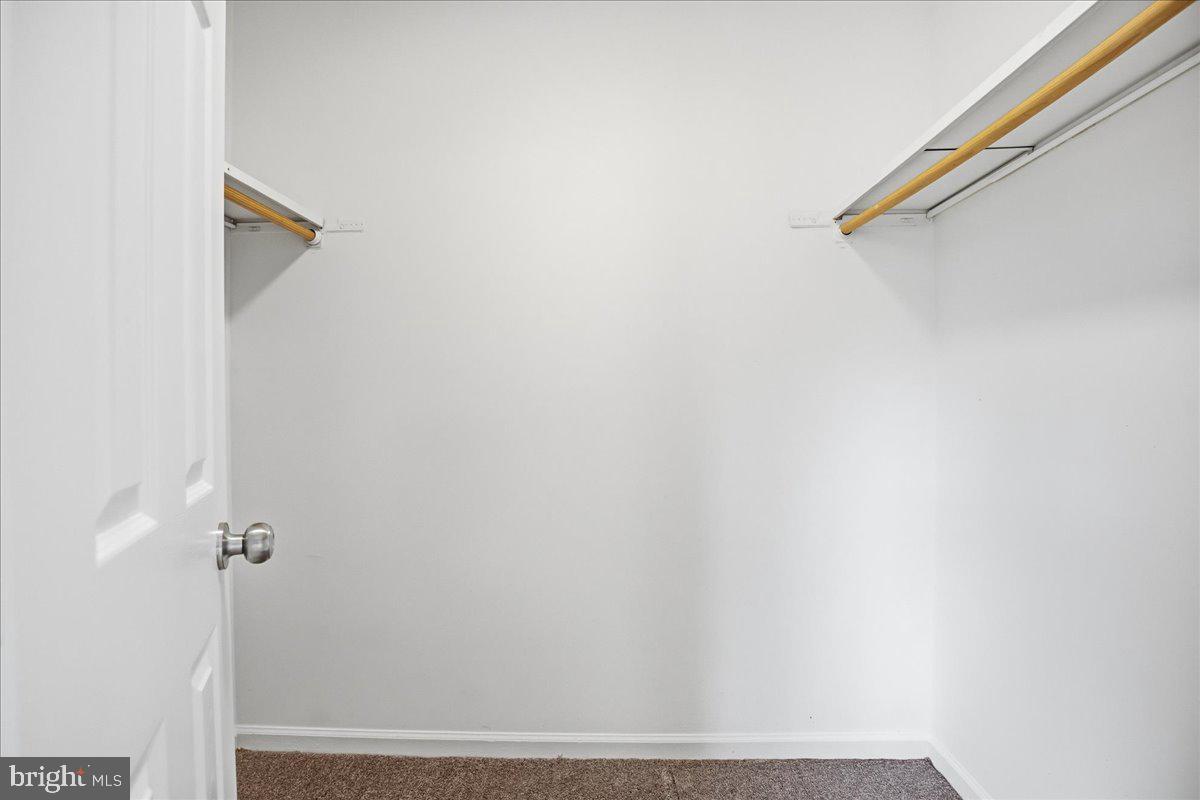 2 Park Square Ct Property Photo 28