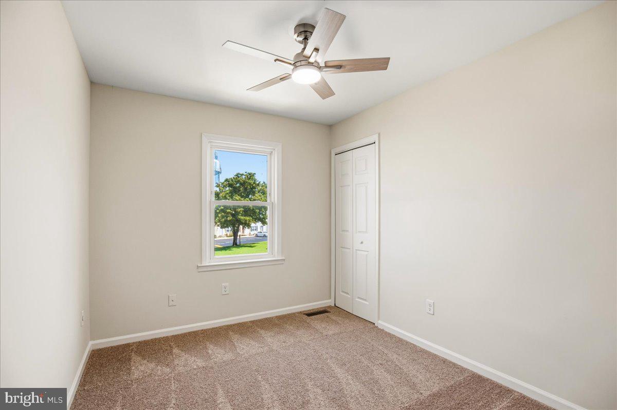 2 Park Square Ct Property Photo 31