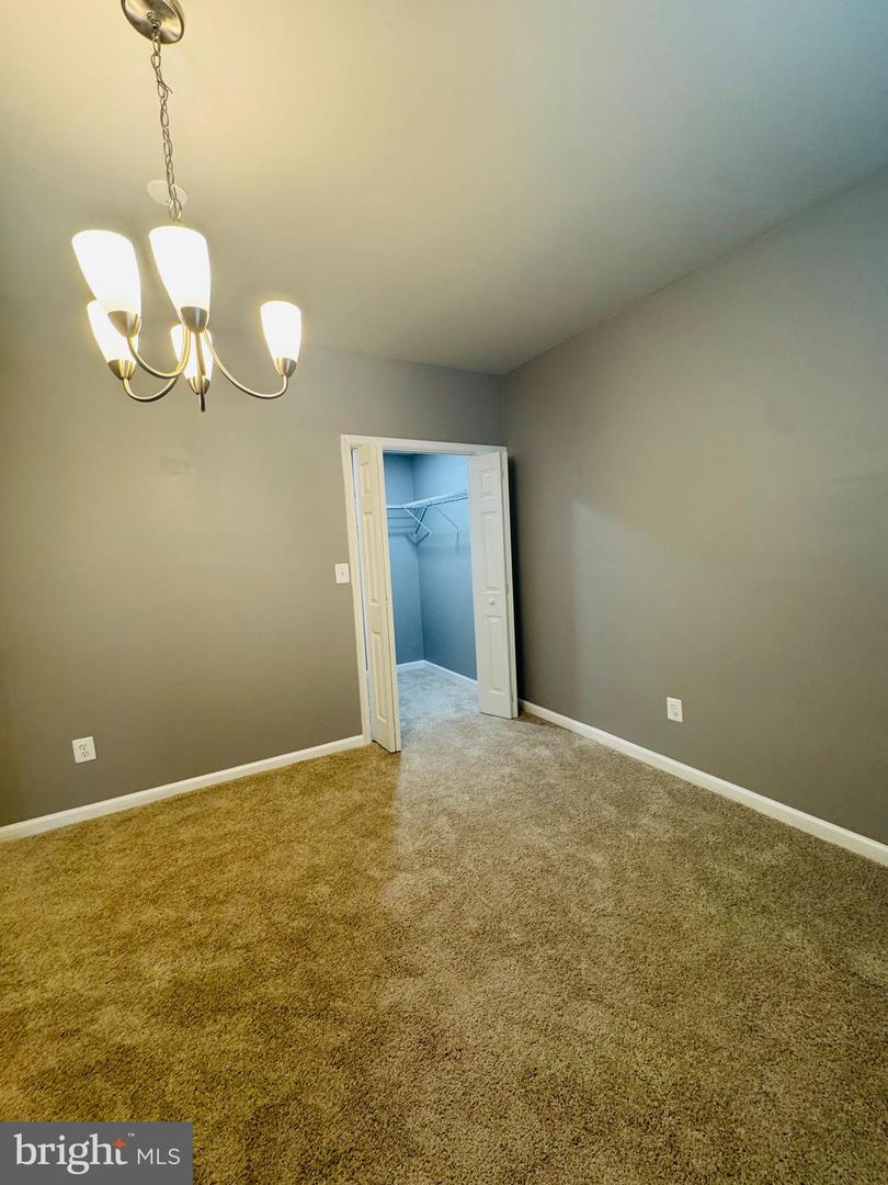 9824 Stonehaven Ct Property Photo 9