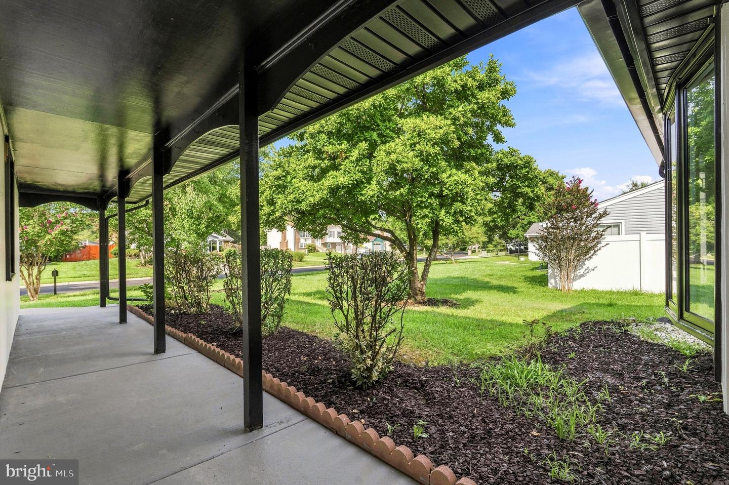 5202 Caroline Cir Property Photo 4