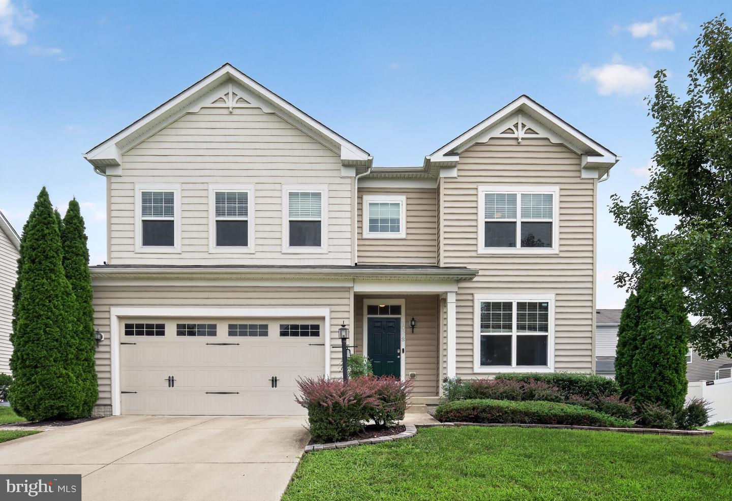 10518 BLACK PINE LN Property Photo 1