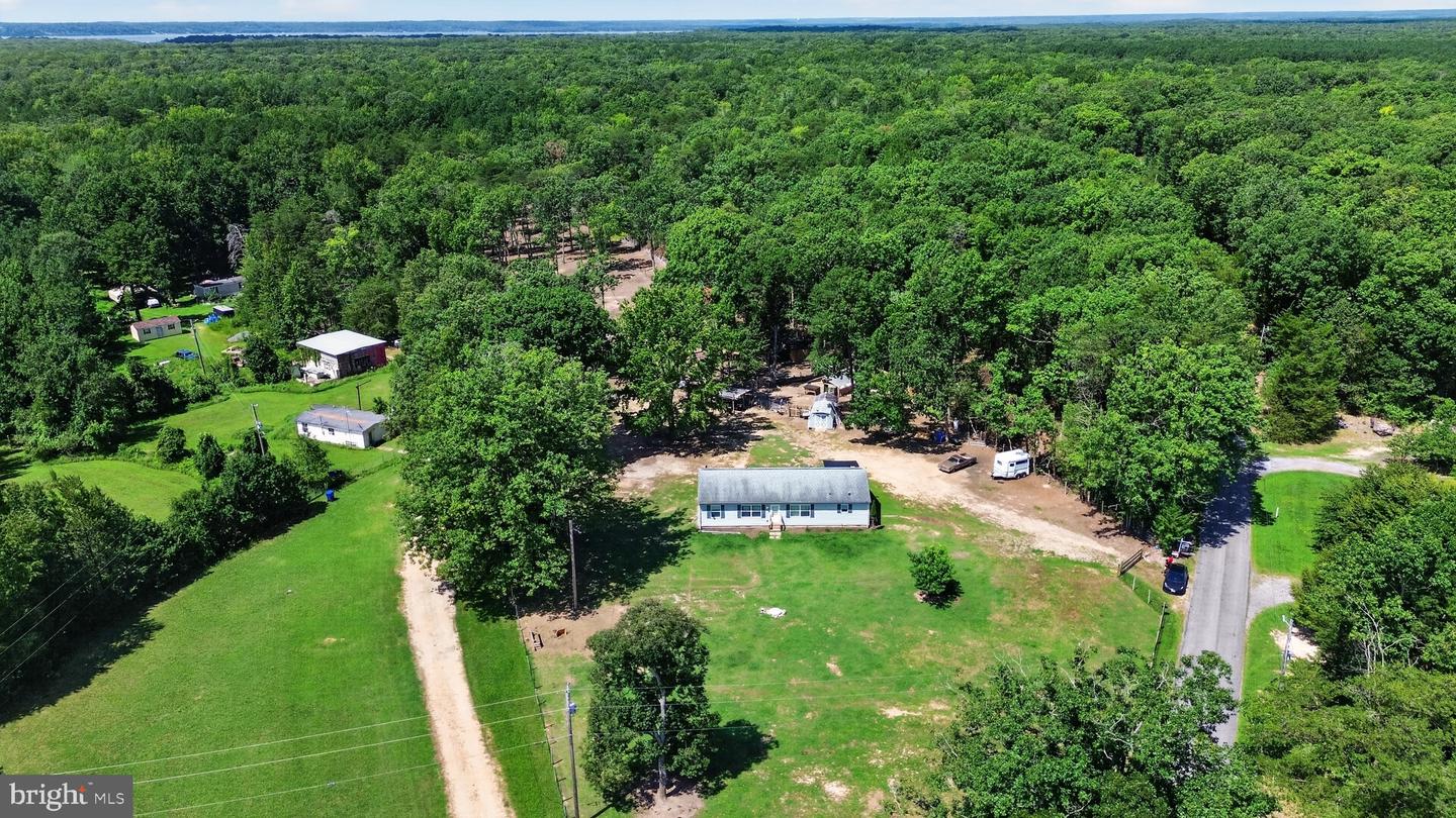 2905 Smith Point Rd Property Photo 14