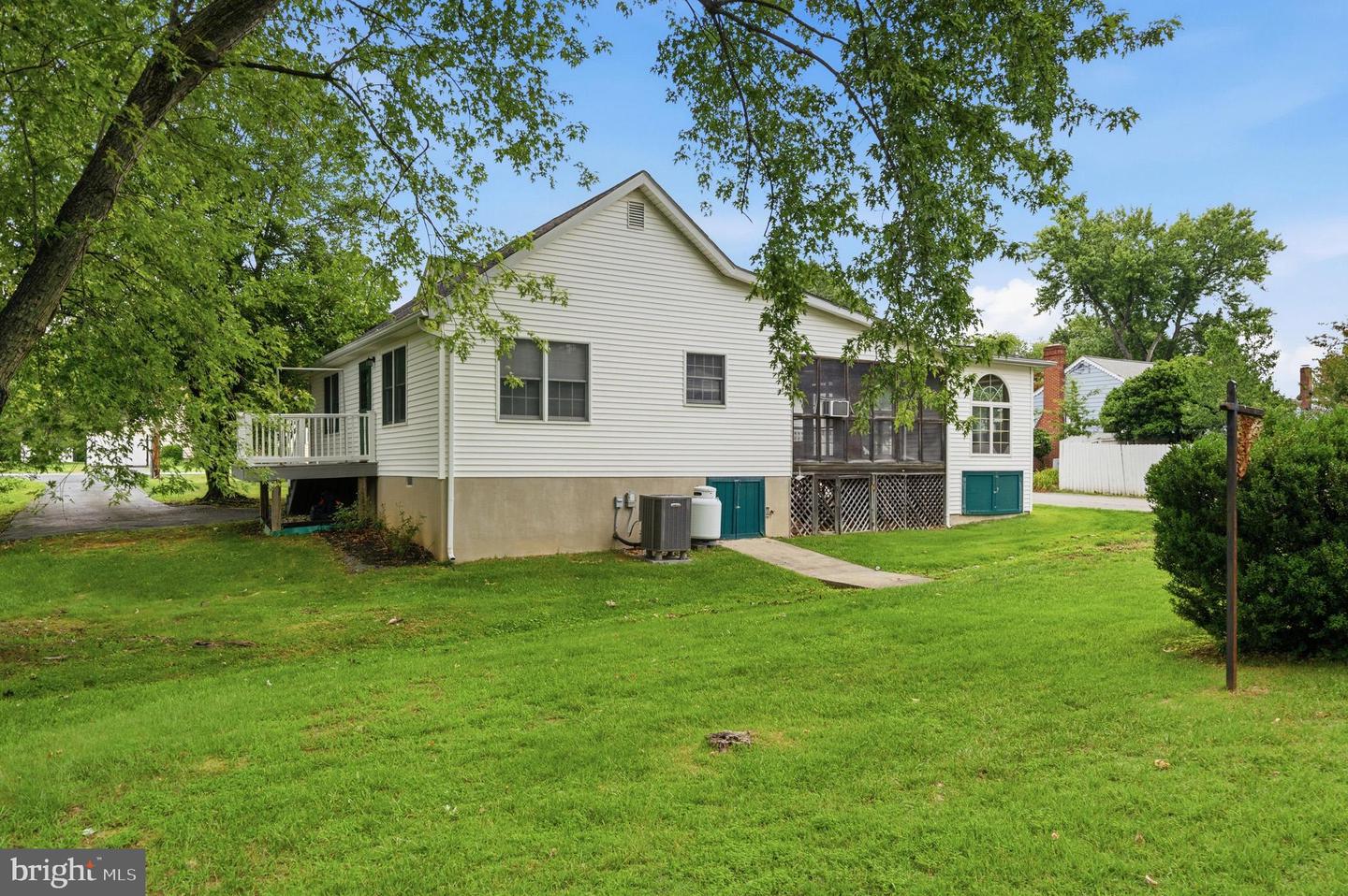 305 Prospect St Property Photo 37
