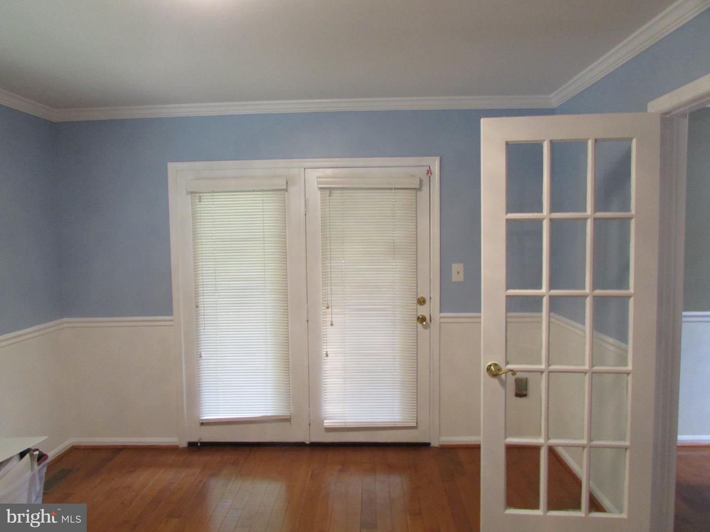 1009 Wales Dr Property Photo 11