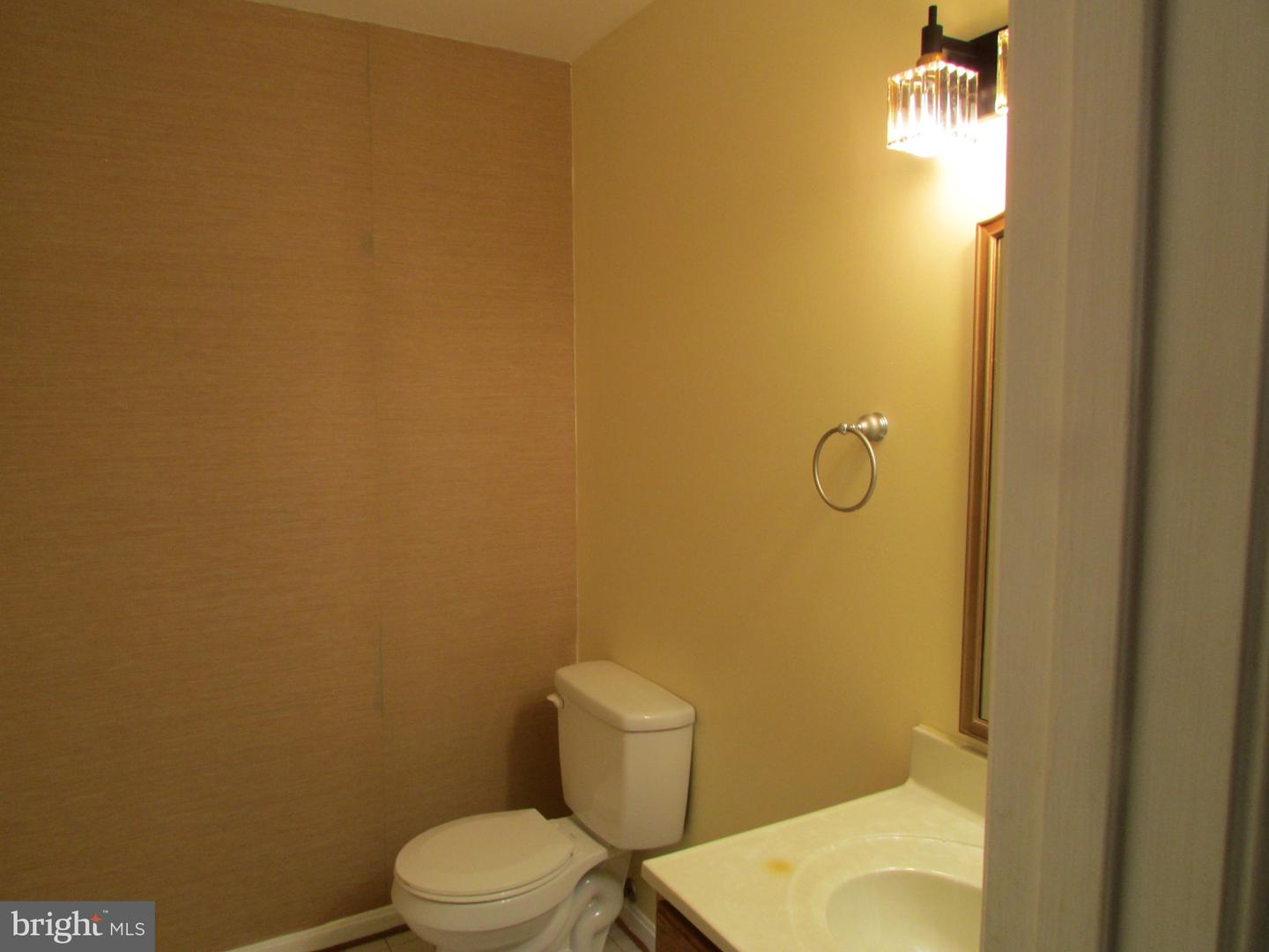 1009 Wales Dr Property Photo 15