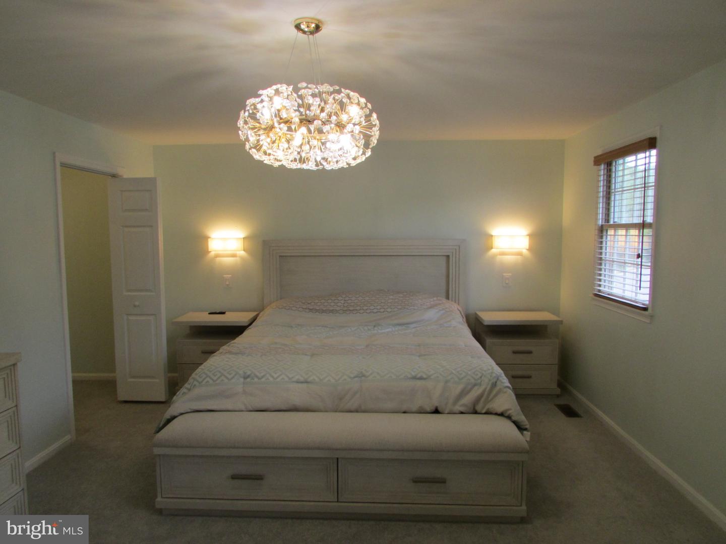 1009 Wales Dr Property Photo 23