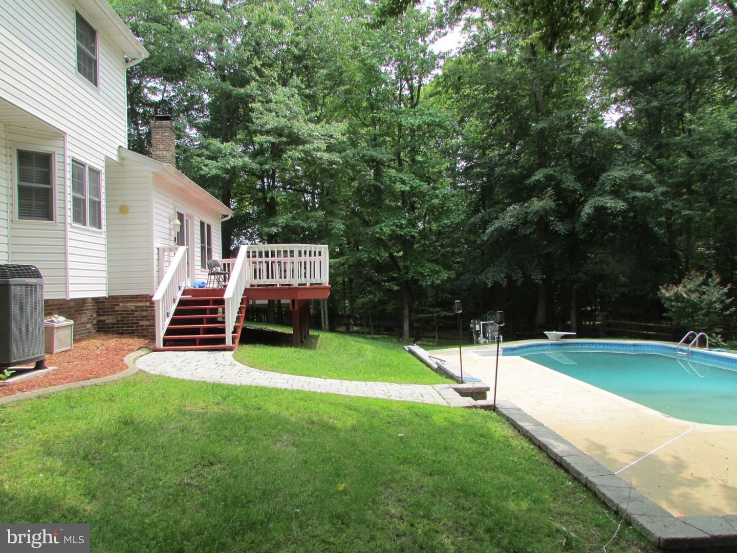 1009 Wales Dr Property Photo 31