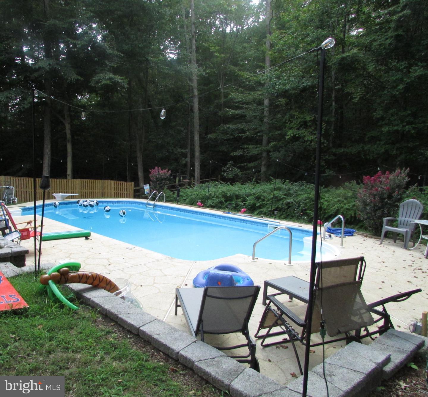 1009 Wales Dr Property Photo 32
