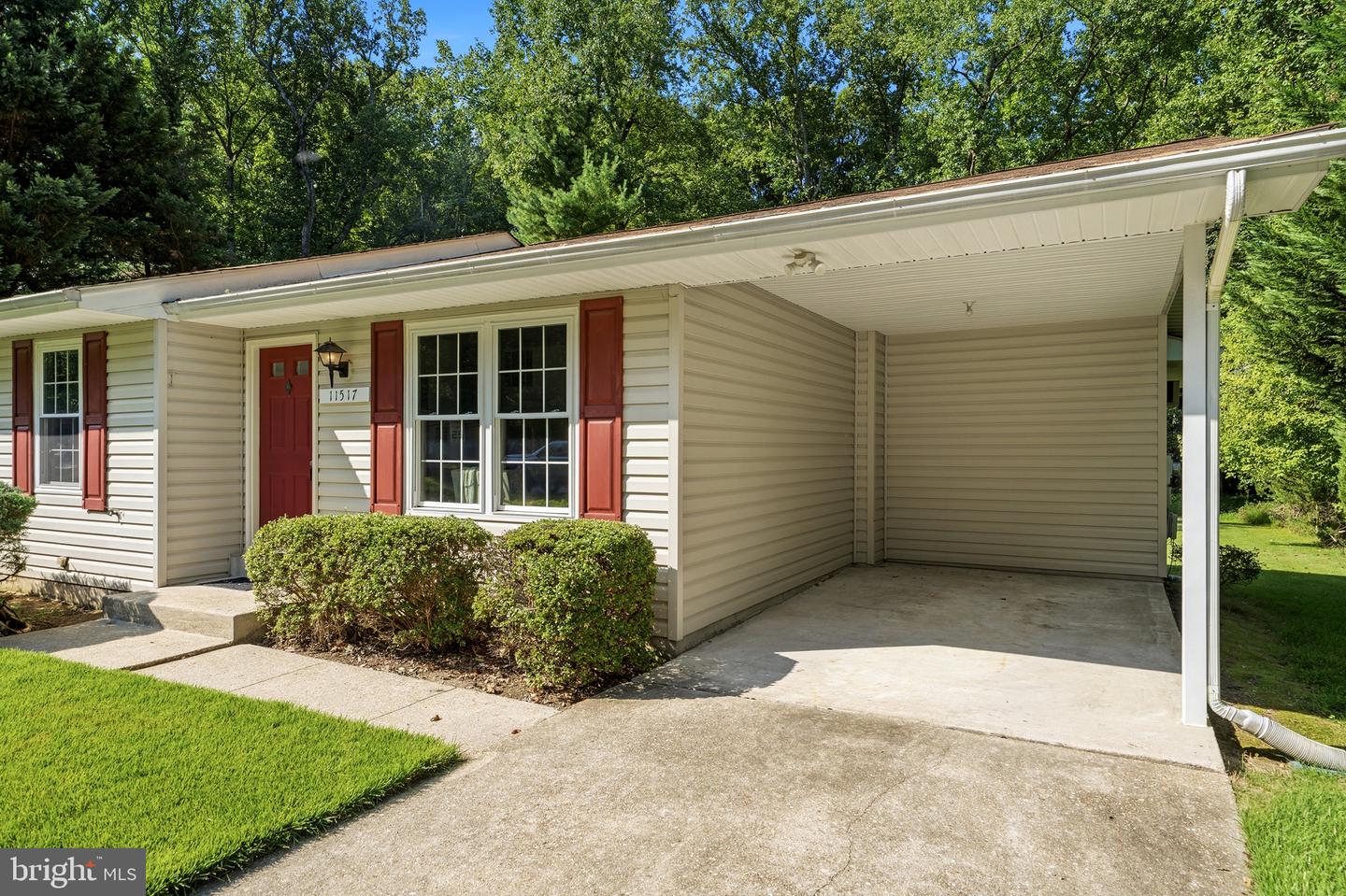 11517 Timberbrook Dr Property Photo 3