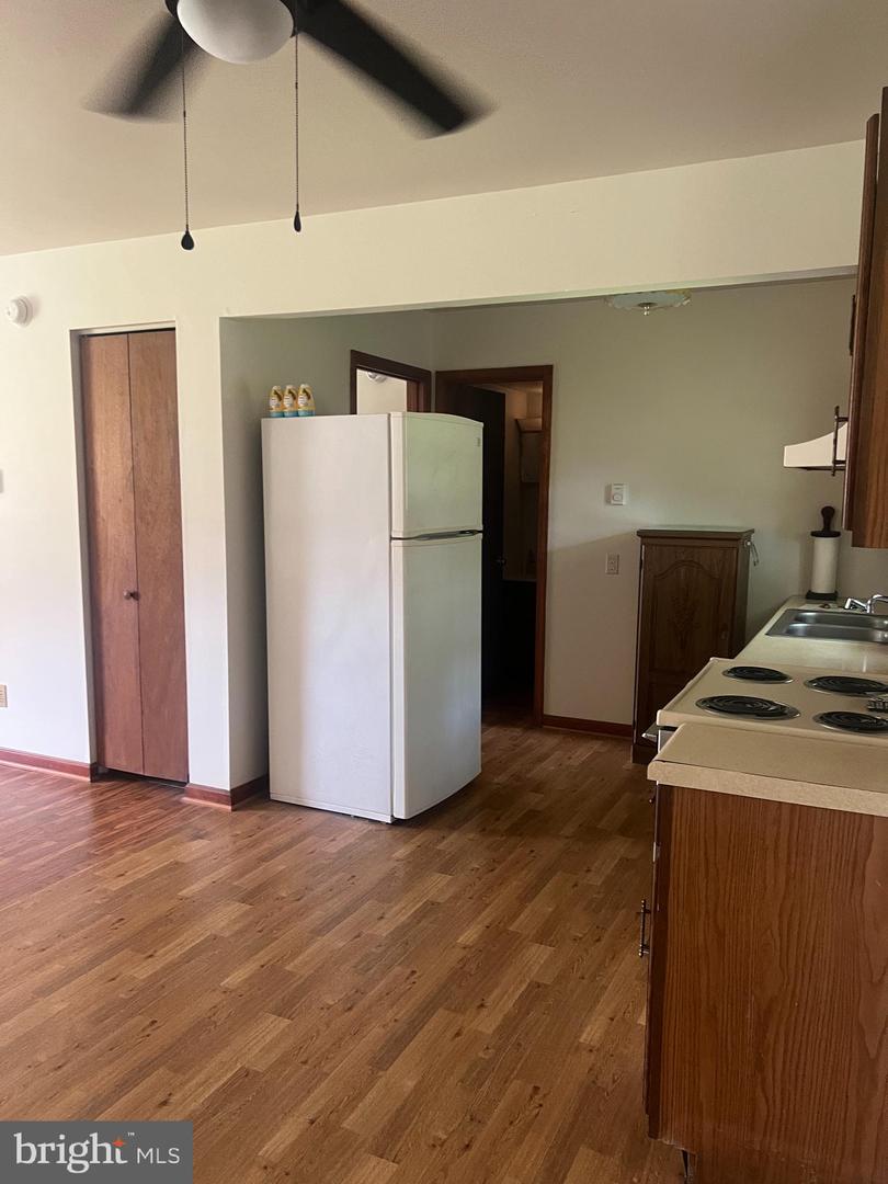 7280 Apt 101 Brentland Rd Property Photo 9