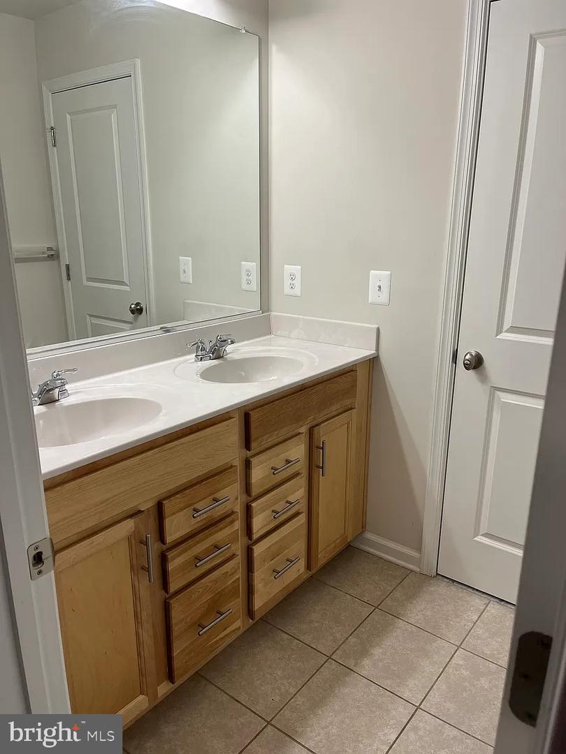 9898 Obin Ln Property Photo 11
