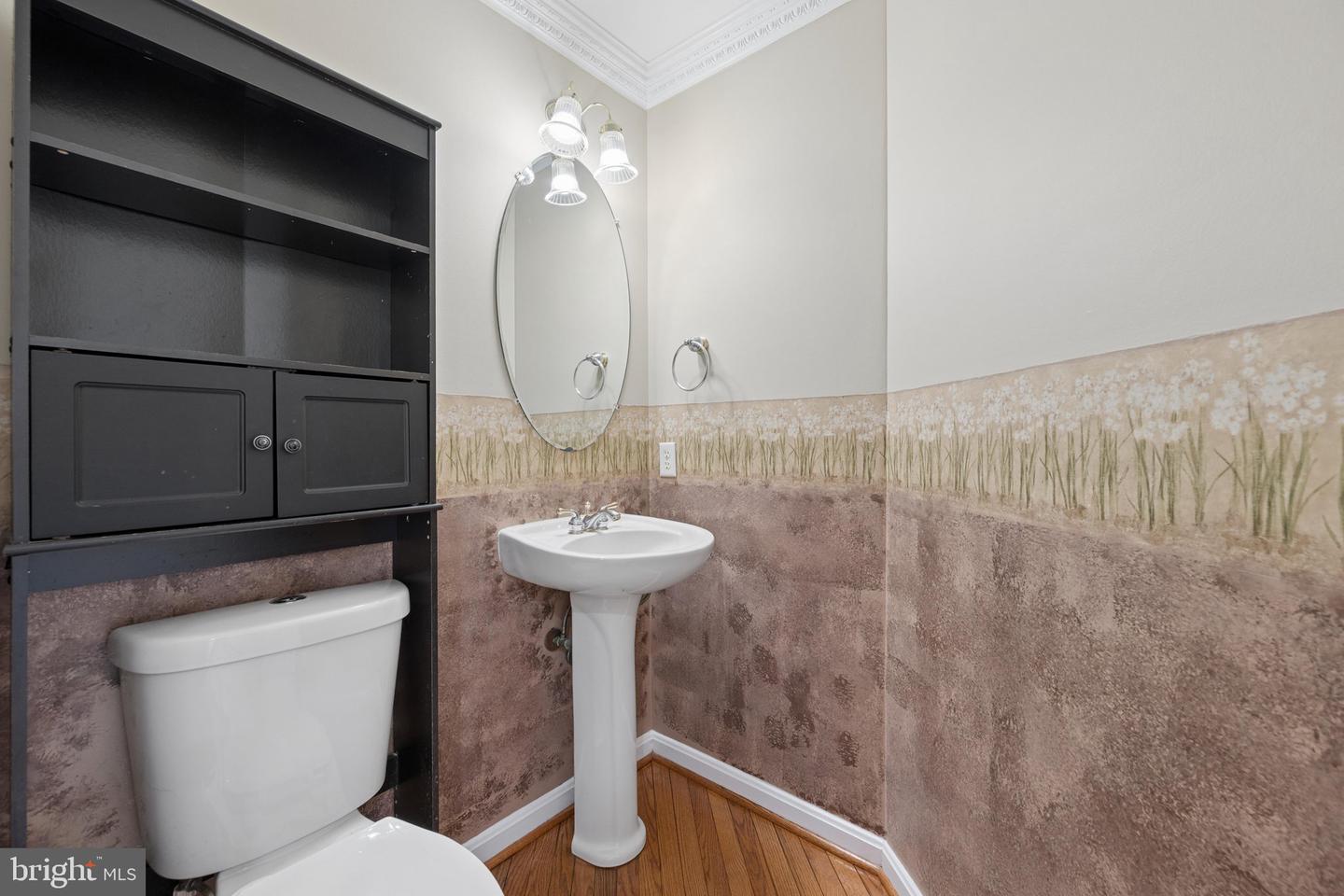 9701 Cadwell St Property Photo 31