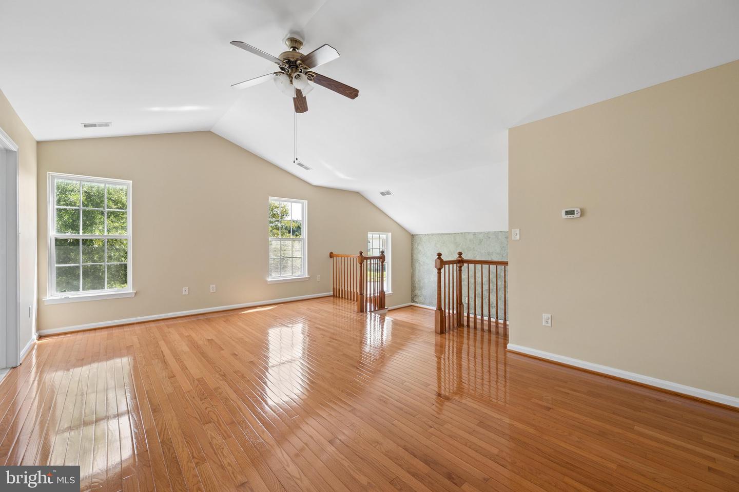 9701 Cadwell St Property Photo 35