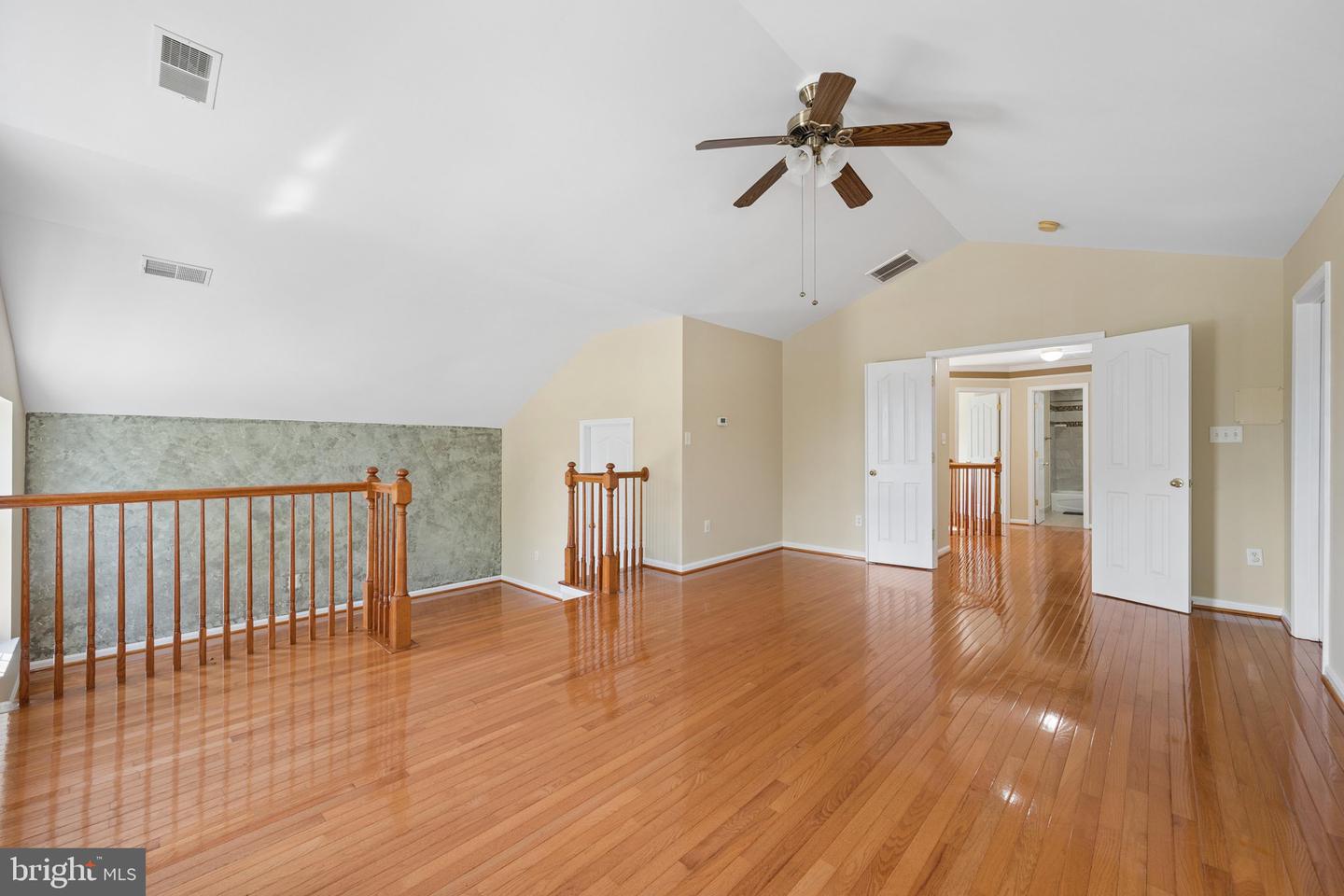 9701 Cadwell St Property Photo 36