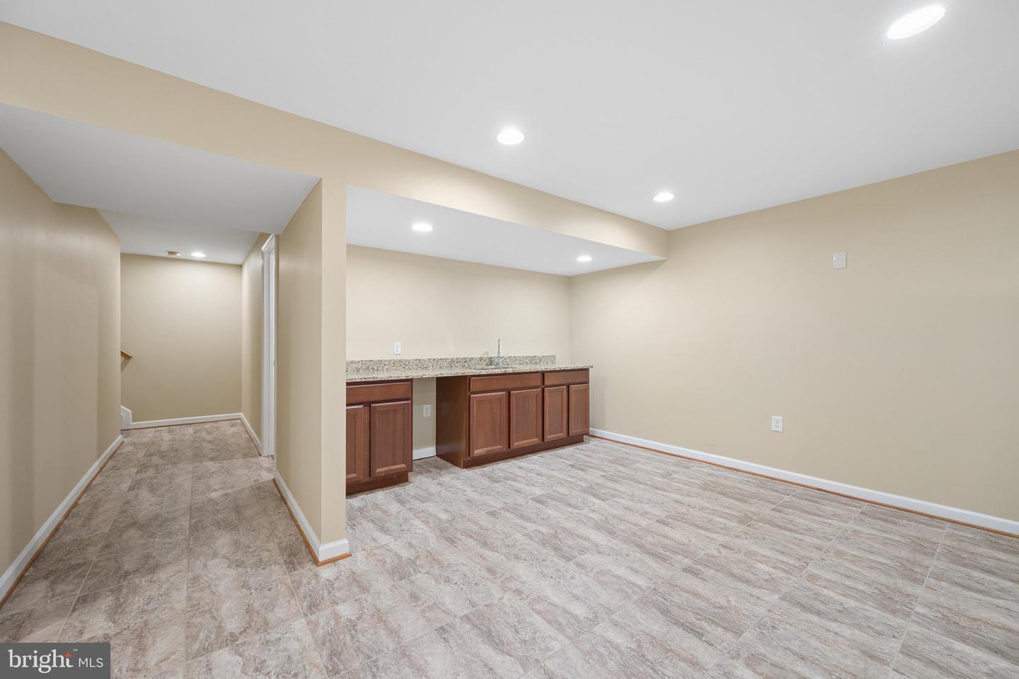 9701 Cadwell St Property Photo 55