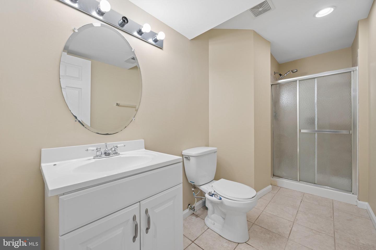9701 Cadwell St Property Photo 58