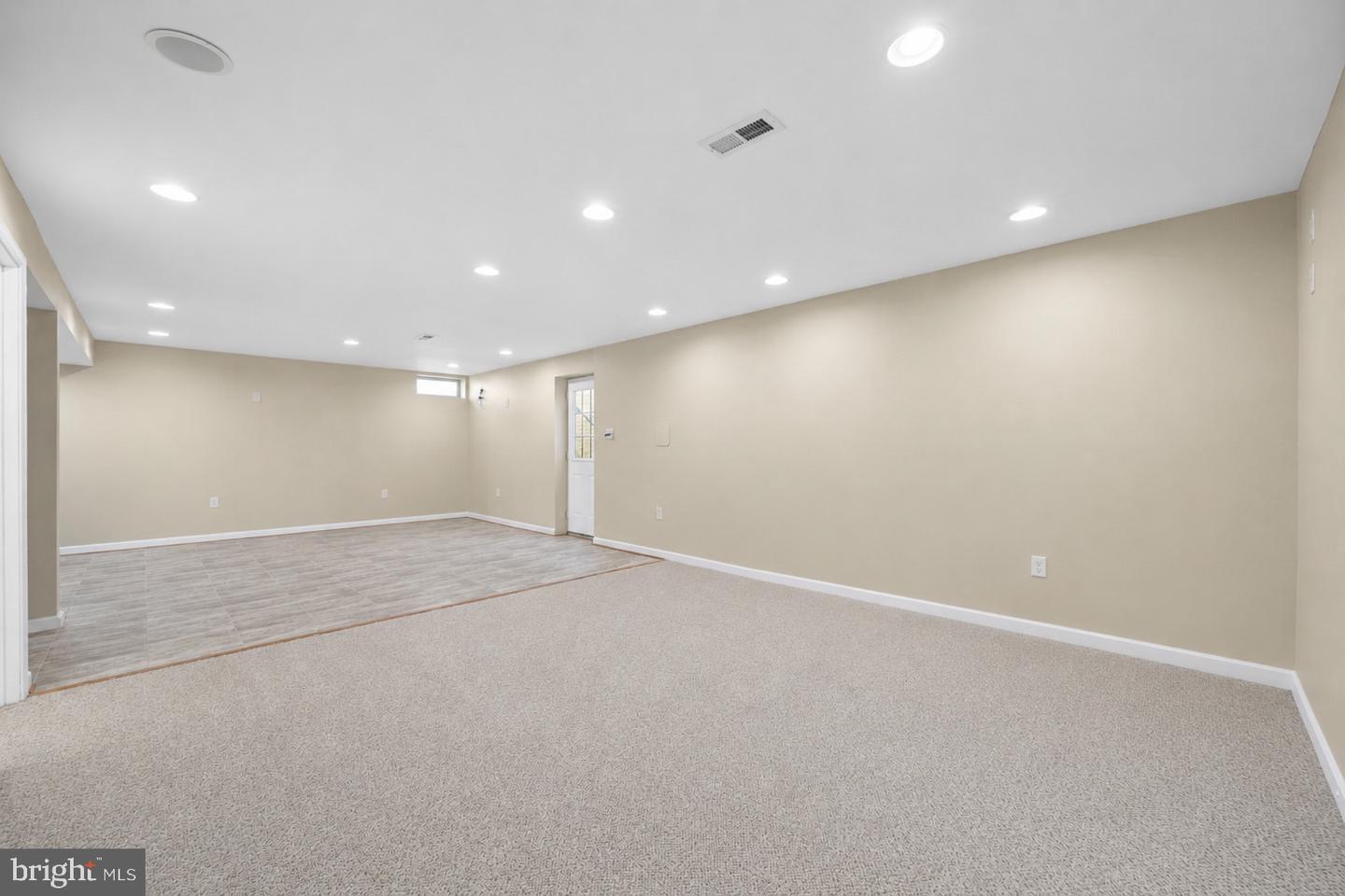 9701 Cadwell St Property Photo 73