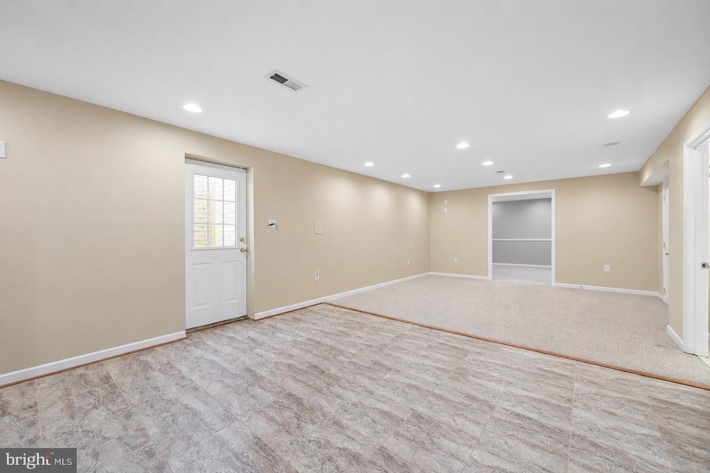 9701 Cadwell St Property Photo 76