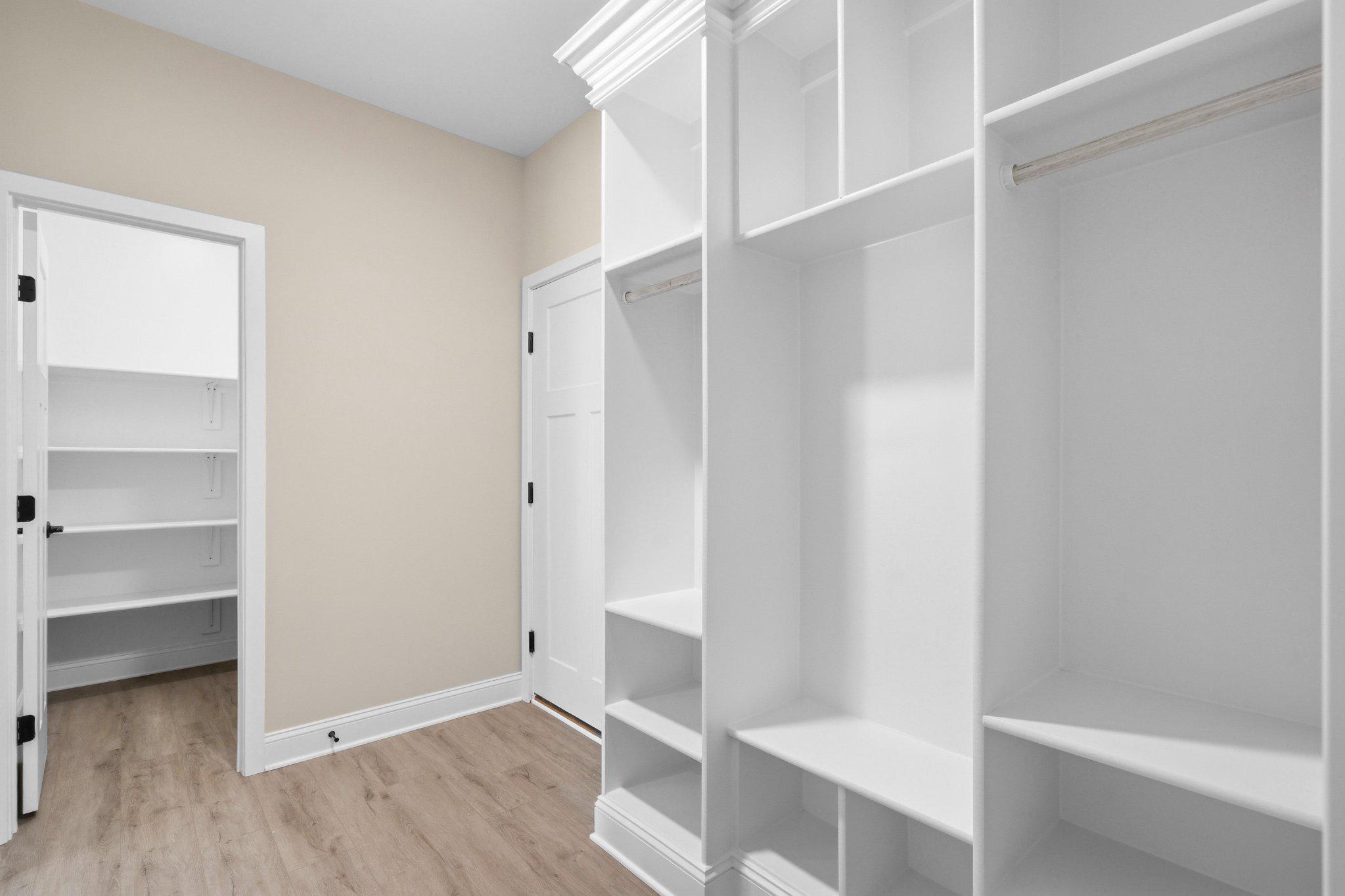 5898 Hardwick Ct Property Photo 13